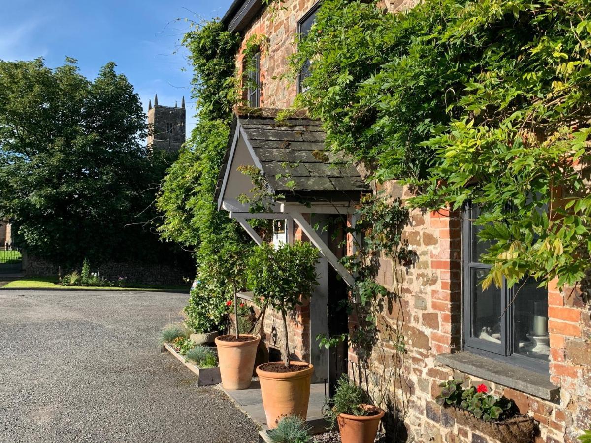 홀스워디 Molesworth Arms Pyworthy B&B 외부 사진